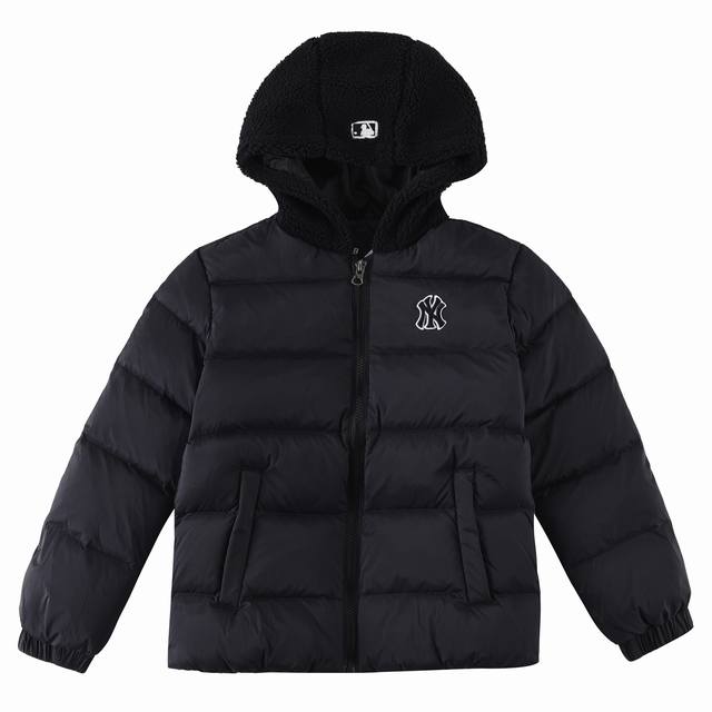 Black | New York Yankees Kids Down Jacket with Embroidered Logo Down: Made with