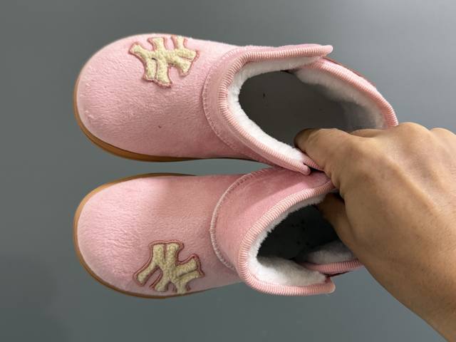 Ml's New Plush Mid-Calf Children's Snow Boots Size: 28-37 New style, same as in