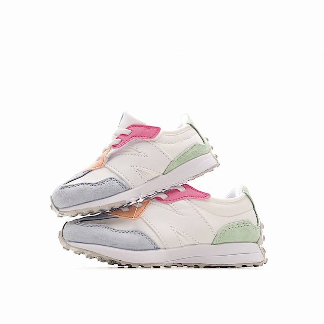 Designed specifically for preschool children, this shoe combines retro classic