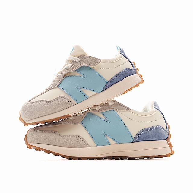 Designed specifically for preschool children, this shoe combines a retro classi