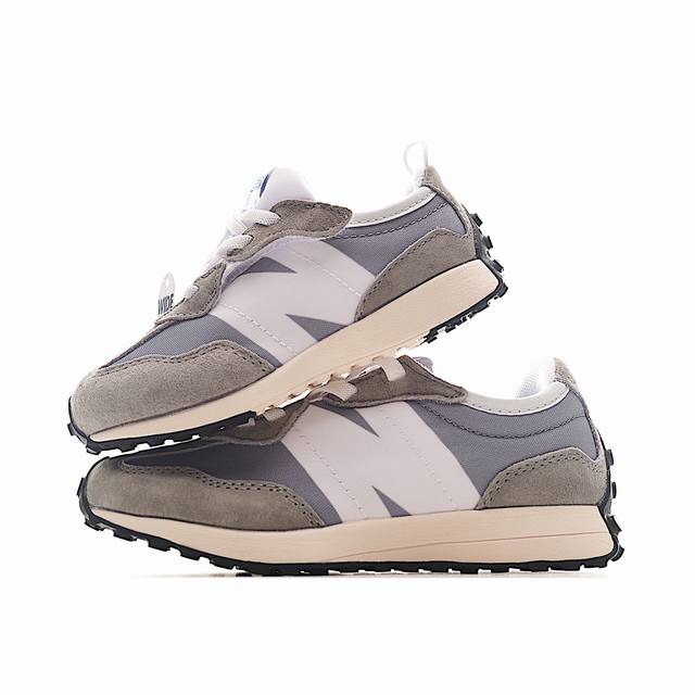 Designed specifically for preschool children, this shoe combines retro classic