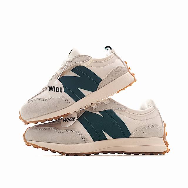 Designed specifically for preschool children, this shoe combines retro classic