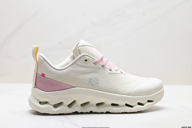 Company-grade Loewe X On Cloudtilt collaboration lightweight sports and casual