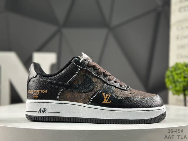 Nike Air Force 1 '07 Low, low-top athletic and casual shoes. Features a complex