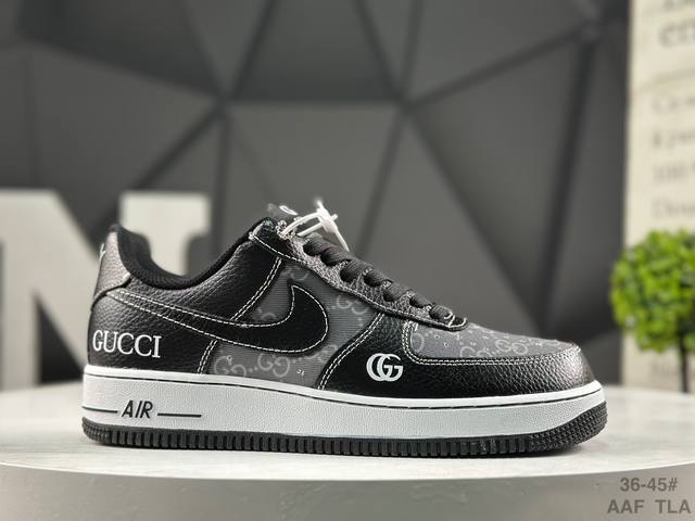 Nike Air Force 1 '07 Low, low-top athletic and casual shoes. Features a complex