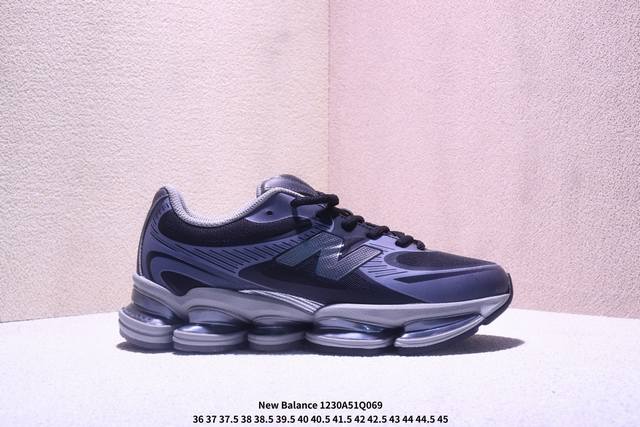 New Balance Nb U 0 Running Shoes. This retro classic model incorporates popular