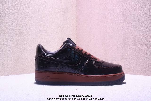 Nike Air Force 1 '07 Low-top versatile casual sneakers. Soft, responsive cushio