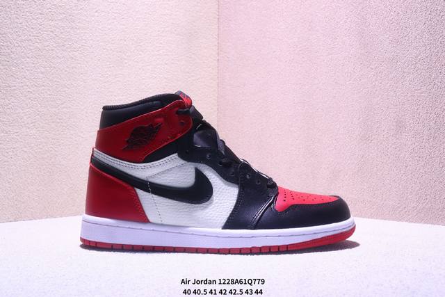 Factory Grade Nike Air Jordan 1 Retro High AJ1 Jordan 1 High-Top Classic Retro