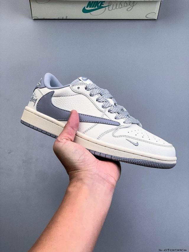 Nike Air Jordan 1 Low (AJ1) - A low-top trendy casual sneakers. Perfectly craft