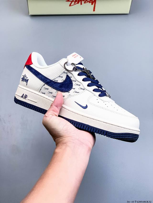 Original last data paper template, featuring a high-quality, durable leather up