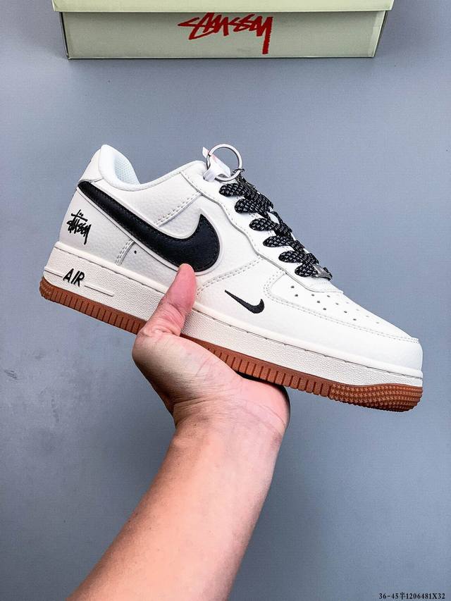 Original last data paper template, featuring a high-quality, durable leather up