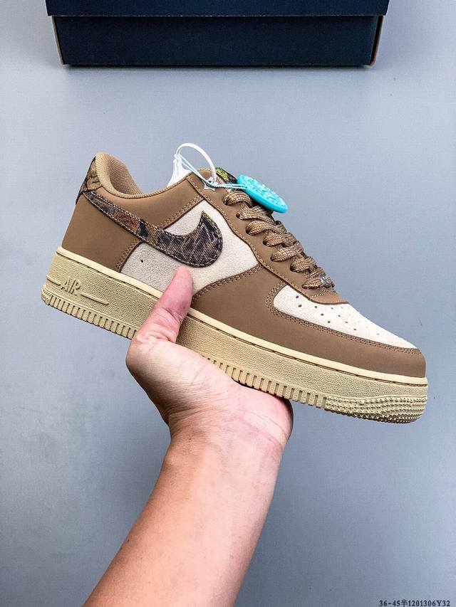 Original last data paper template, featuring a high-quality, durable leather up