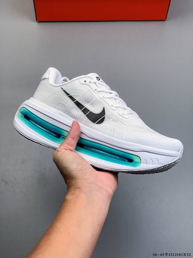 Company Grade! Nike Vomero Premium, Nike's top-of-the-line running shoe for the