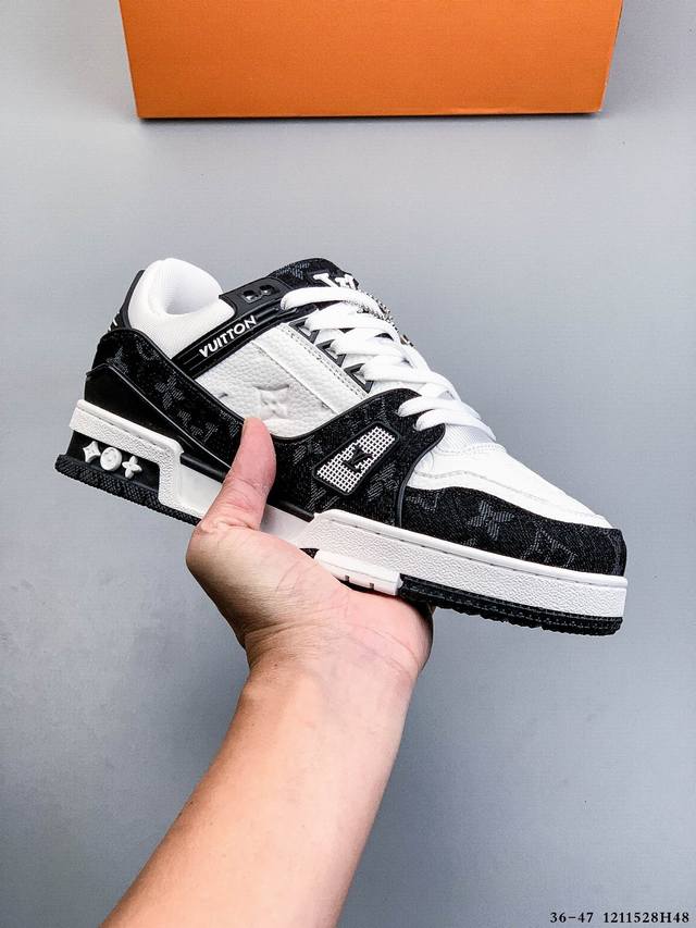 Company Grade! Louis Vuitton Trainer Sneakers ( ) - A must-have for the "Sisters