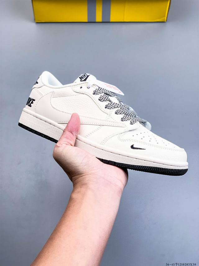 Nike Air Jordan 1 Low (AJ1) - A low-top trendy casual sneakers. Perfectly craft