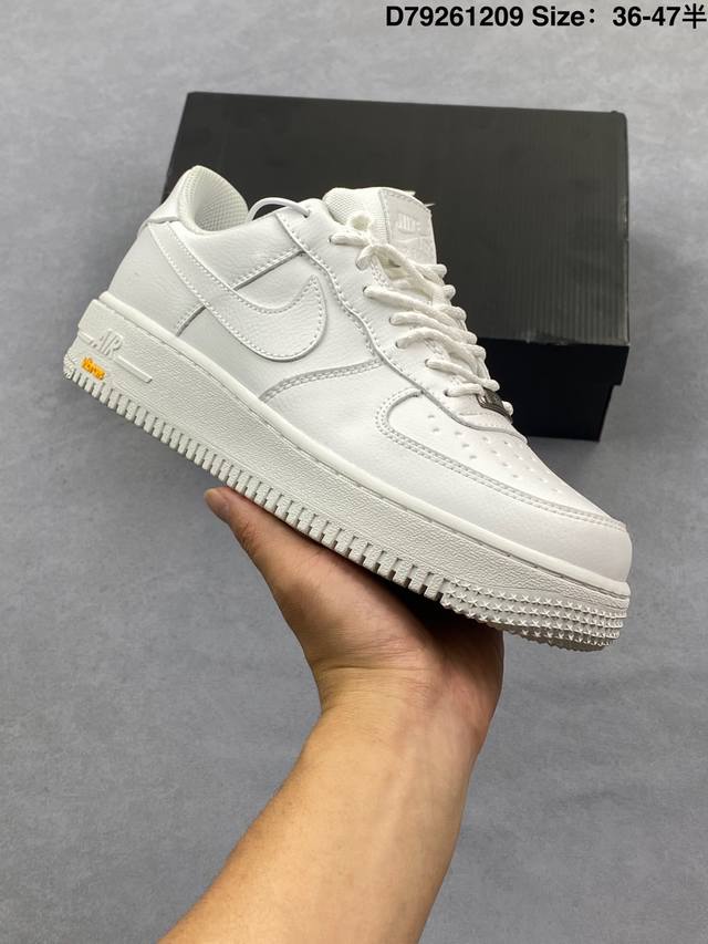 Nike Air Force 1 '07 Low-top Versatile Casual Sneakers. Soft, responsive cushio