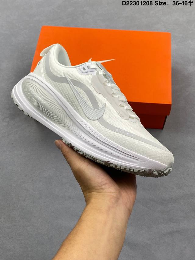 Nike Air Zoom Vomero 18 Gtx New technology, developed ahead of the original sho