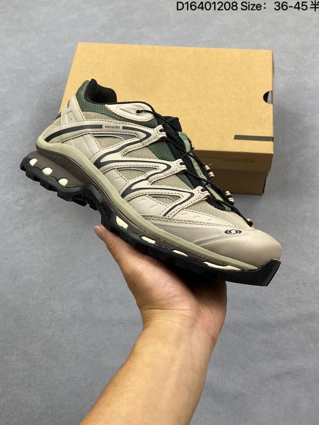 Company-grade Salomon Xt-Quest Adv Explorer Series Outdoor Trail Running Shoes.