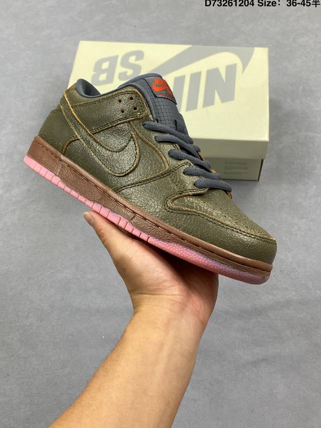 Nike SB Dunk Low Pro Unisex Skateboard Shoes, Classic Retro Sneakers. Featuring