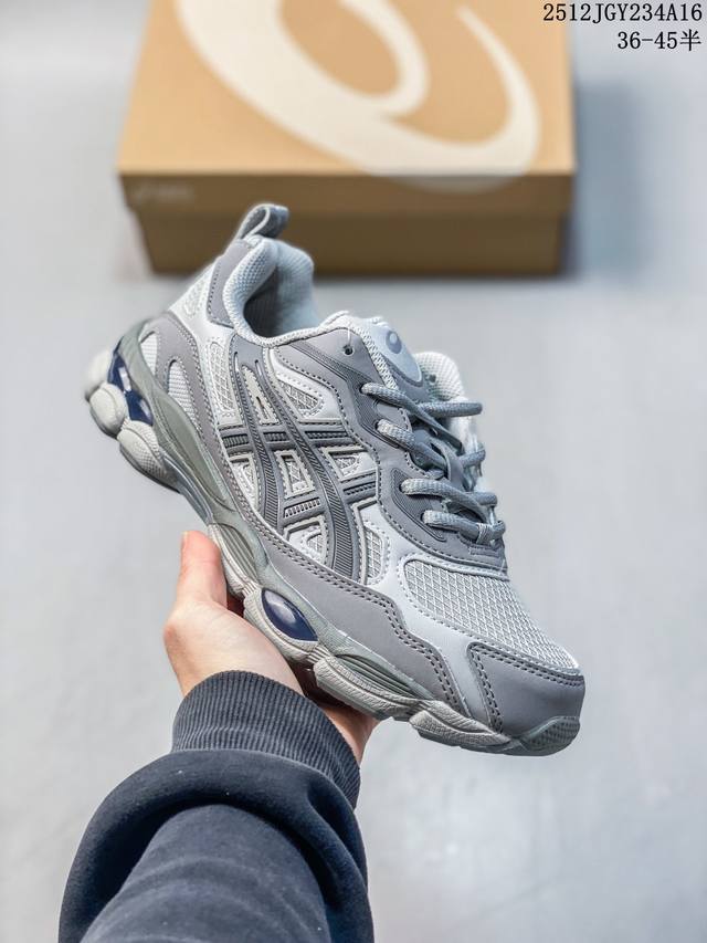 Factory Grade Asics Gel-Nyc. Features a breathable mesh upper with some synthet
