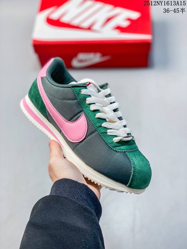 Nike men's and women's shoes, true label, half size system. Features a fiber-re