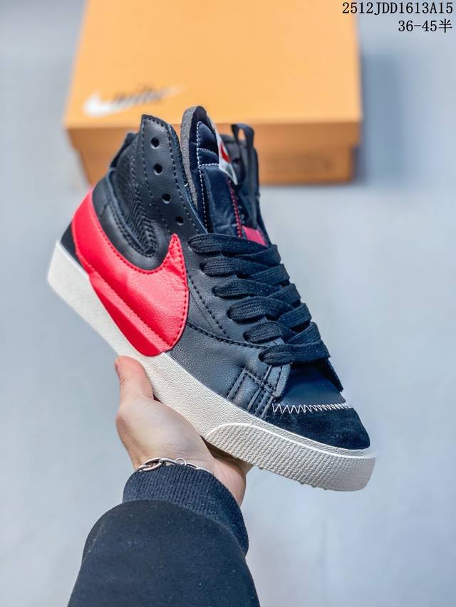 Nike's newly developed last pattern, featuring a new official colorway of the N