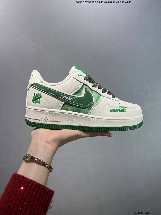 Nike Air Force 1 '07 Low. Authentic Air Force 1 casual sneakers, made with orig