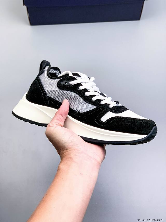 Dior Classic B25 Runner Casual Sneakers ( ) have been upgraded to the extreme wi