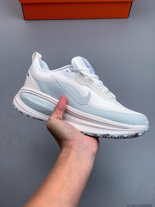 Company Grade! Nike Vomero 18 Plus Comfortable, Shock-Absorbing, Anti-Slip Low-T