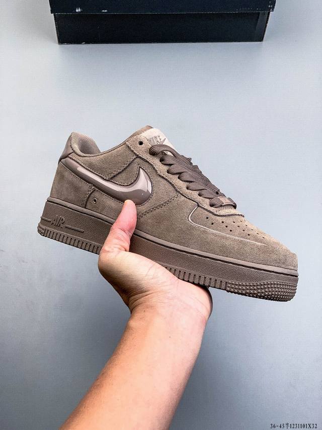 Original last data paper template, made with a hard, high-quality leather upper