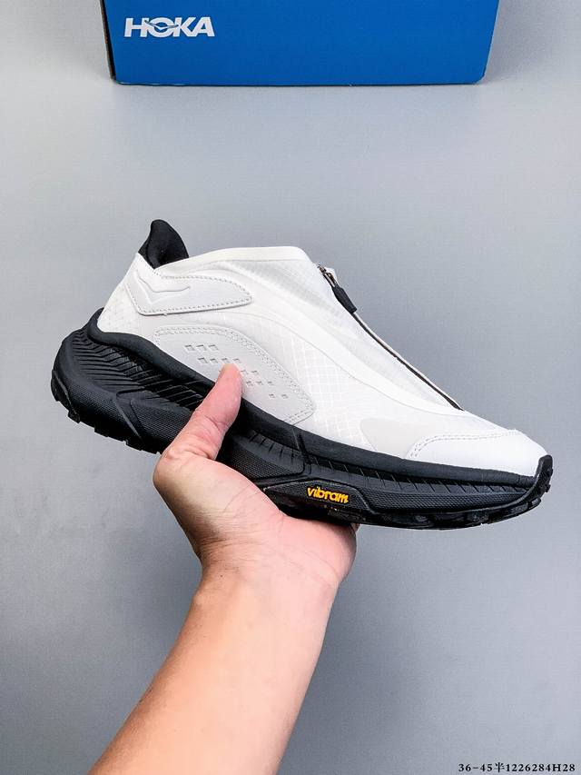 Hoka One One Project Transport, with its core advantages of "comfortable, zero-b