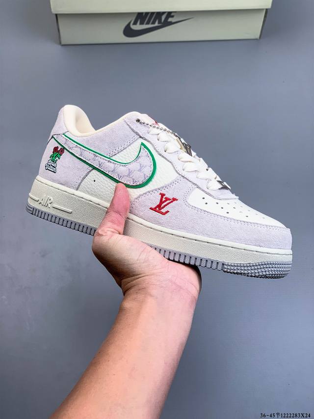 Original last data paper version, made with a hard, high-quality leather upper,