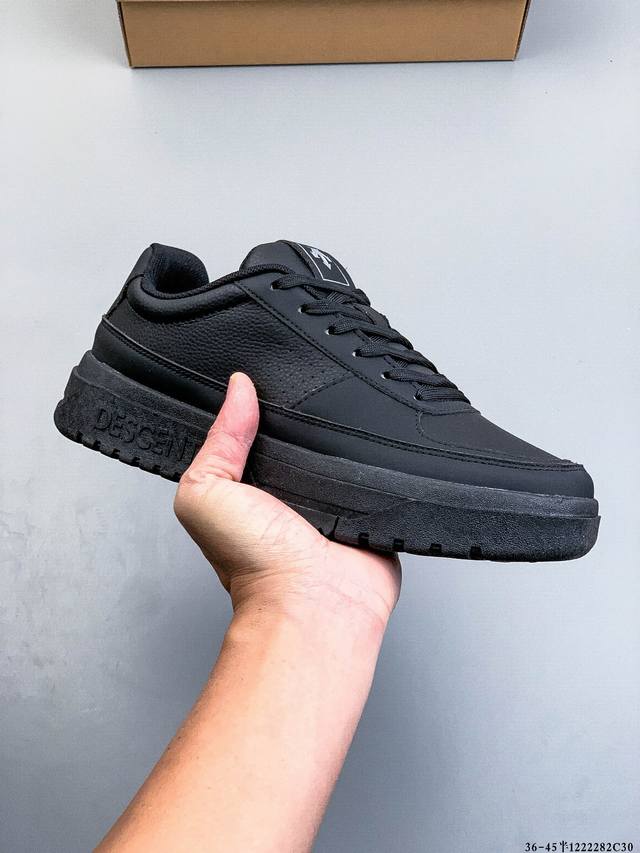 Descente Dualis De Board Sporty Comfort Low-Top Casual Shoes. Inspired by class