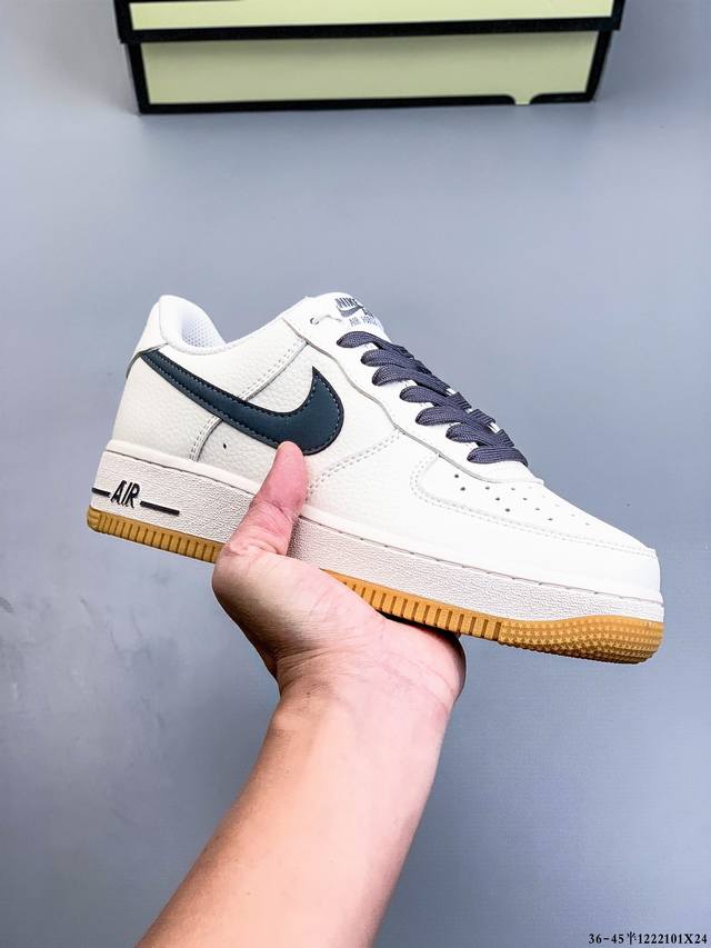 Authentic label with two layers! Nike Air Force 1 Low, classic and versatile cas
