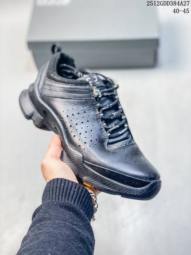 Ecco imported raw material cowhide, new colorways are being released one after a