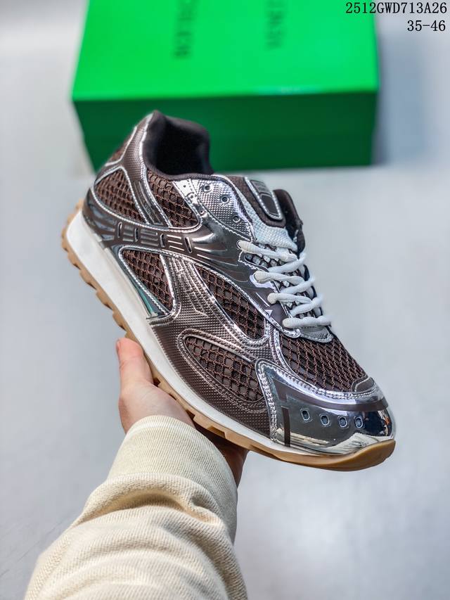 Company-grade Bottega Veneta Orbit Lace-Up Runner Bv. Bottega Veneta's fashionab