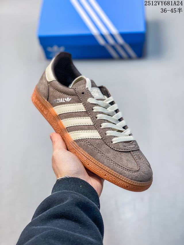 Adidas Handball Spezial, Trefoil logo, retro casual sneakers, German training sh