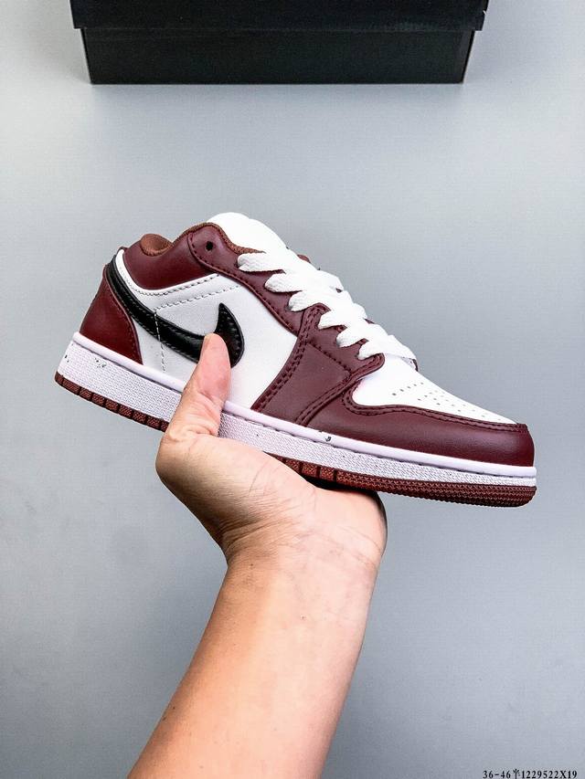 Authentic label on second-layer! Nike Air Jordan Low 1 Classic Casual Shoes 1229