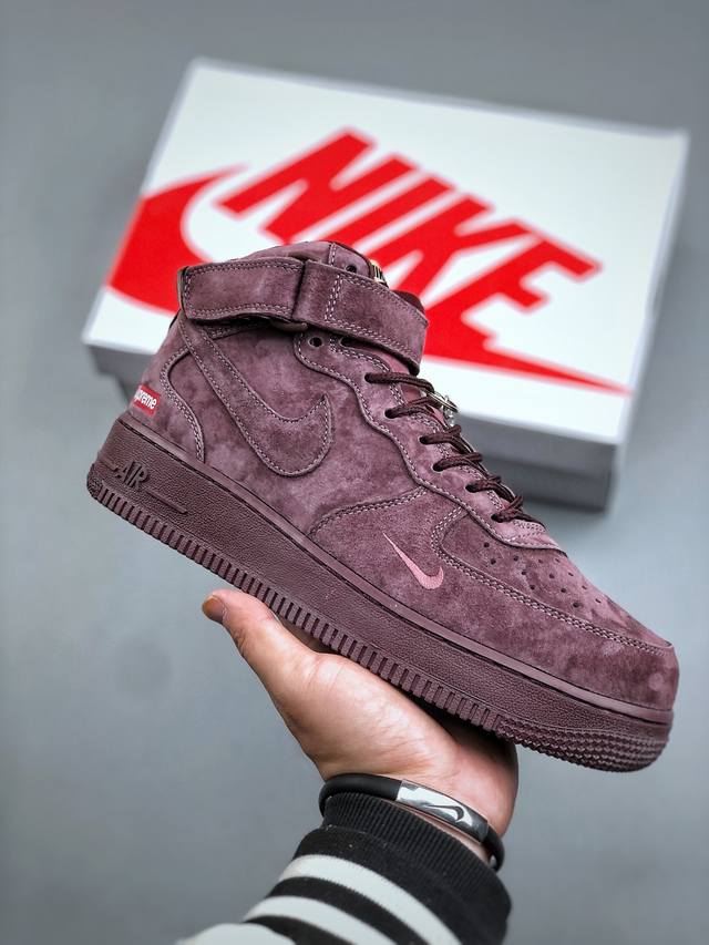 L version Nike Air Force 1 Mid 07 Supreme collaboration. Made with original last