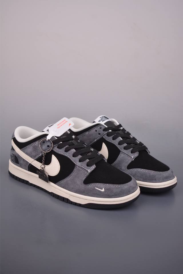 Nike SB Dunk Low The North Face Collaboration. Highly recommended, made by a to