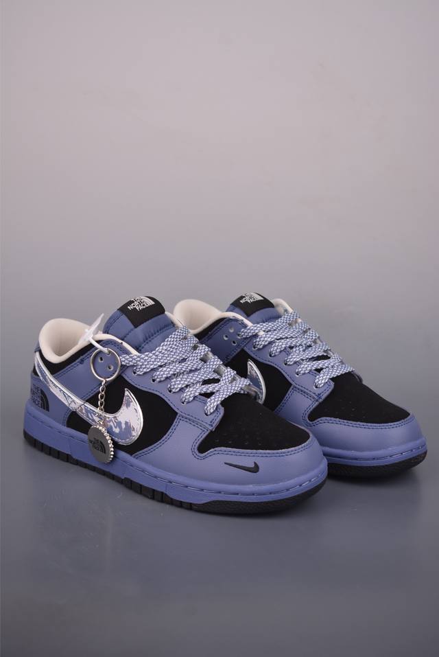 Nike SB Dunk Low The North Face Collaboration. Highly recommended, made by a to