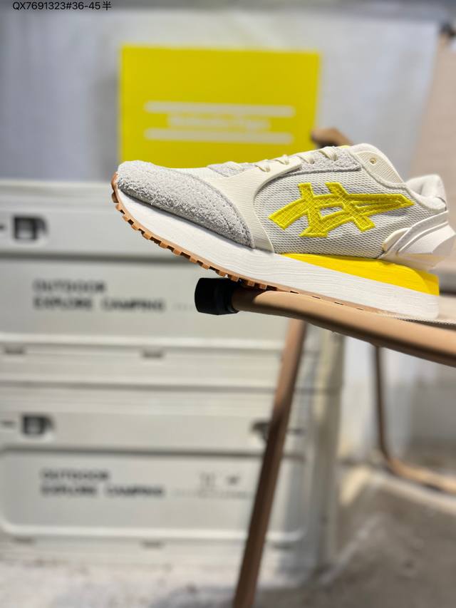 Upgraded from the original last and paper version, featuring a suede and mesh u