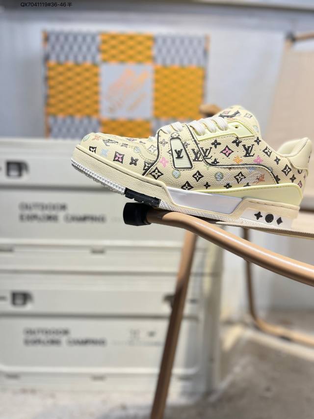 Louis Vuitton Lv Trainer sneakers, new colorway, basketball style sneakers. Des