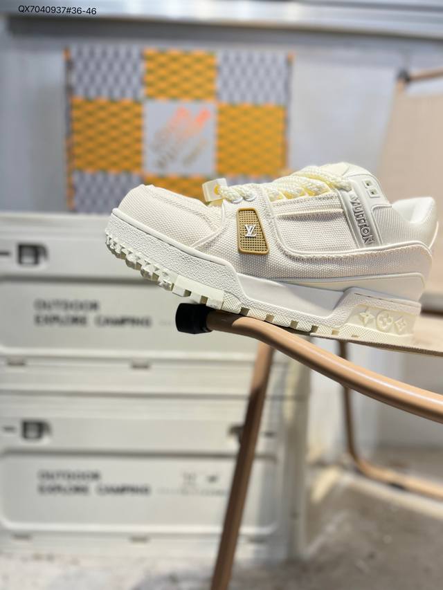 Louis Vuitton Trainer Maxi "Little Fat" Series Bread Shoes, 23 Fashion Runway S