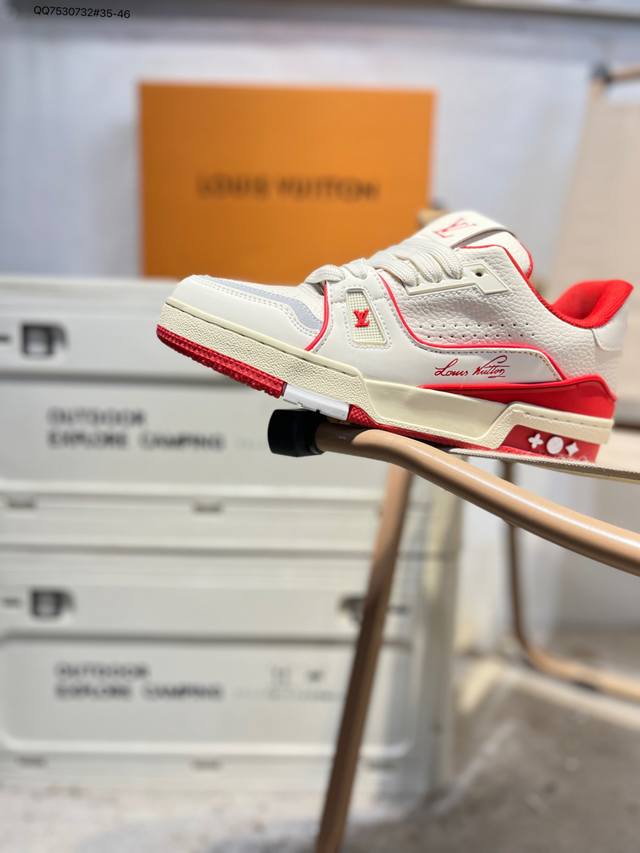 Louis Vuitton Lv sneakers New Lv Trainer latest colorway sneakers L brand baske