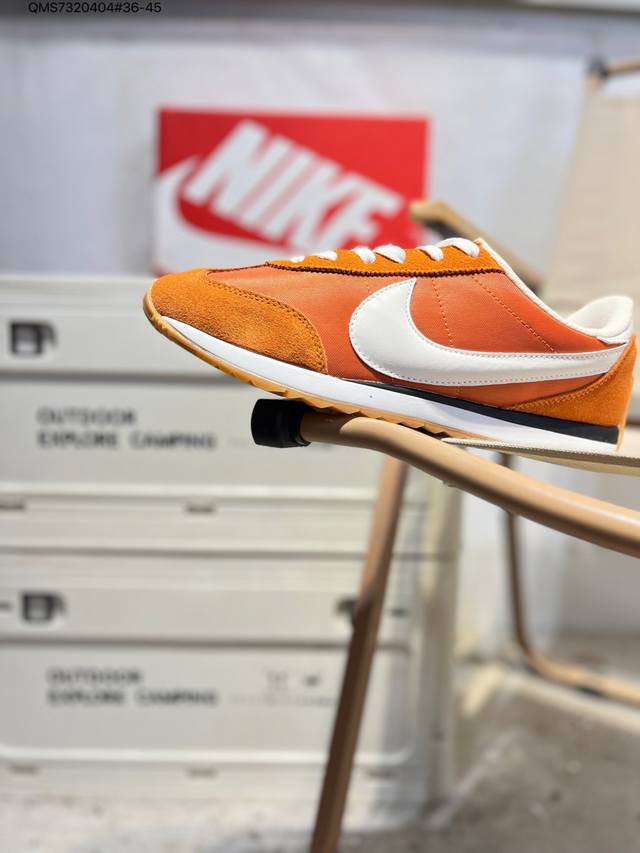 Nike Classic Cortez Leather Adhering to the classic style of the original model