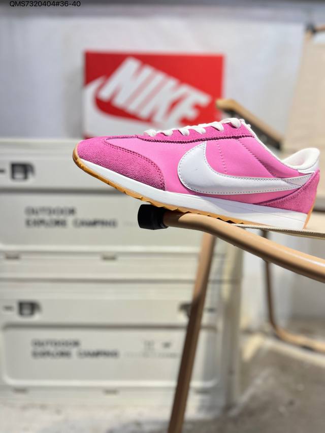Nike Classic Cortez Leather Adhering to the classic style of the original model