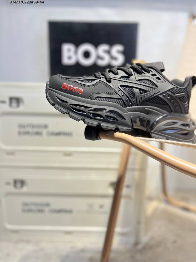 Boss Hugo Boss stamped version, new German high-end brand, same as the new model