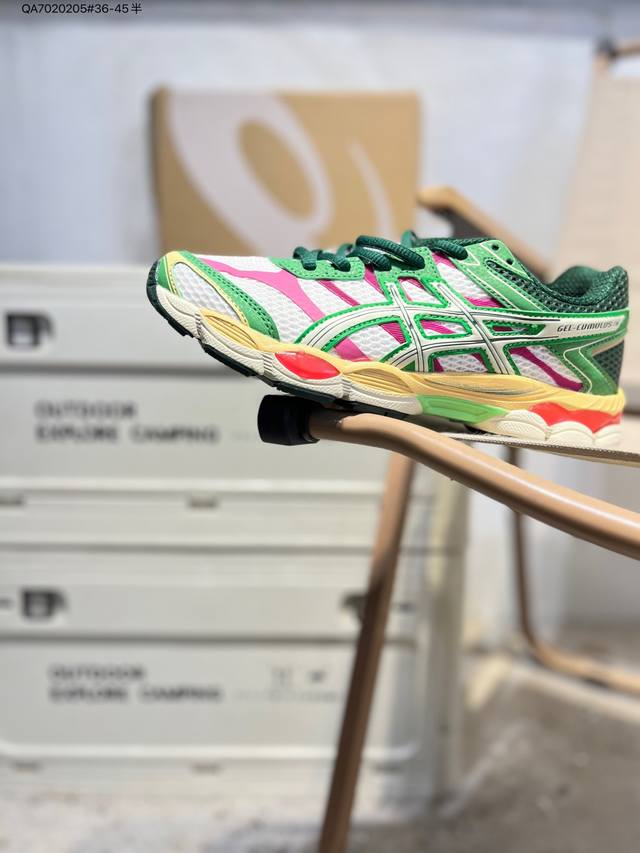 Asics Gel-Nimbus 16, a classic Asics running shoe, is currently riding the wave