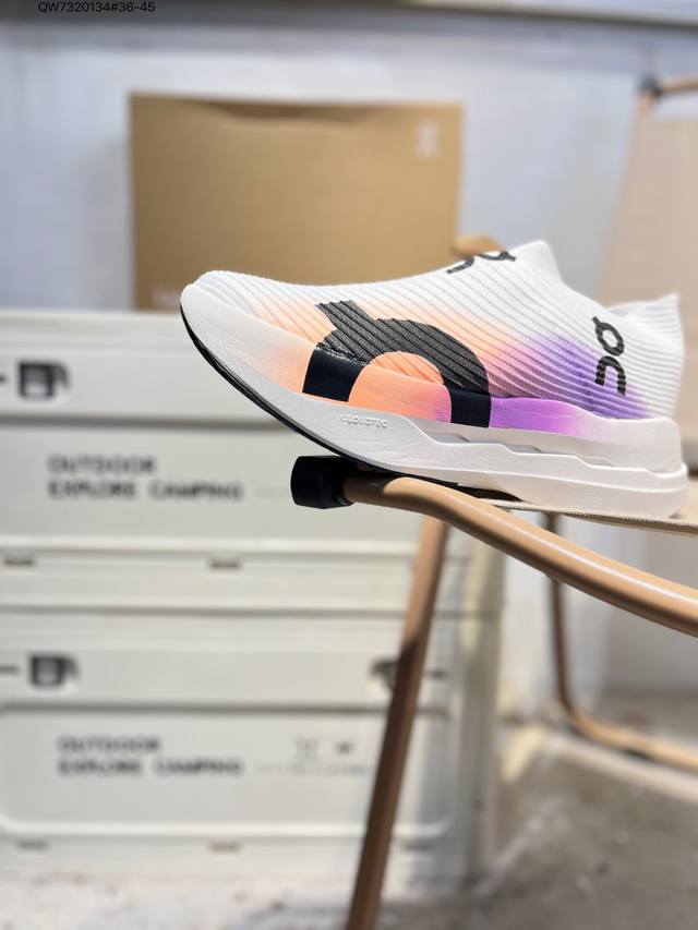 On Cloudtilt Moon Lightweight Sports and Casual Shoes Very comfortable on the fe